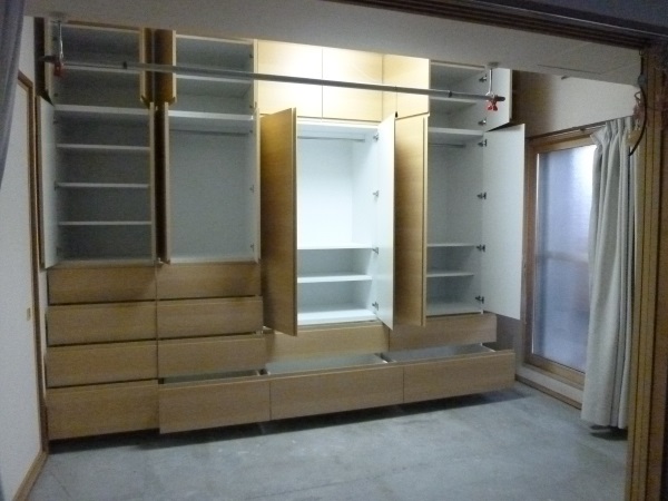 壁面収納 和室の壁一面に広がる収納スペース 札幌オーダー家具工房 工場直営店