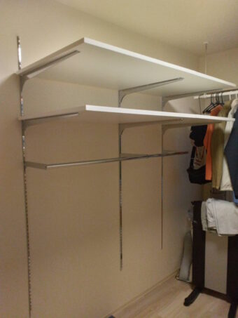 6施工後寝室布団棚